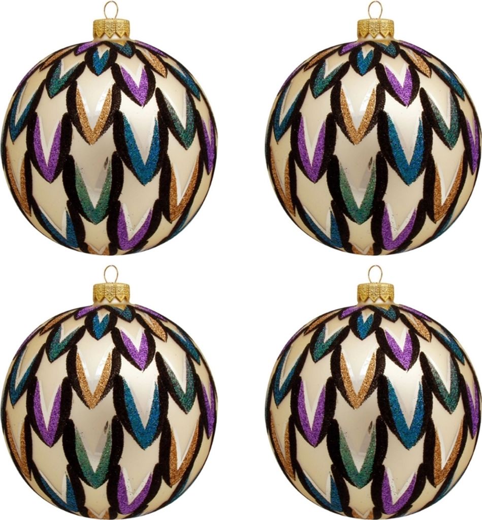 Set aus cremefarbenen Weihnachtskugeln mit farbenfrohem Nachbildung