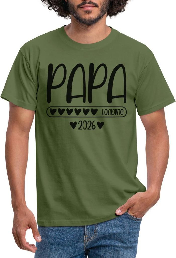 Spreadshirt Papa 2026 loading Männer T-Shirt, L, Militärgrün