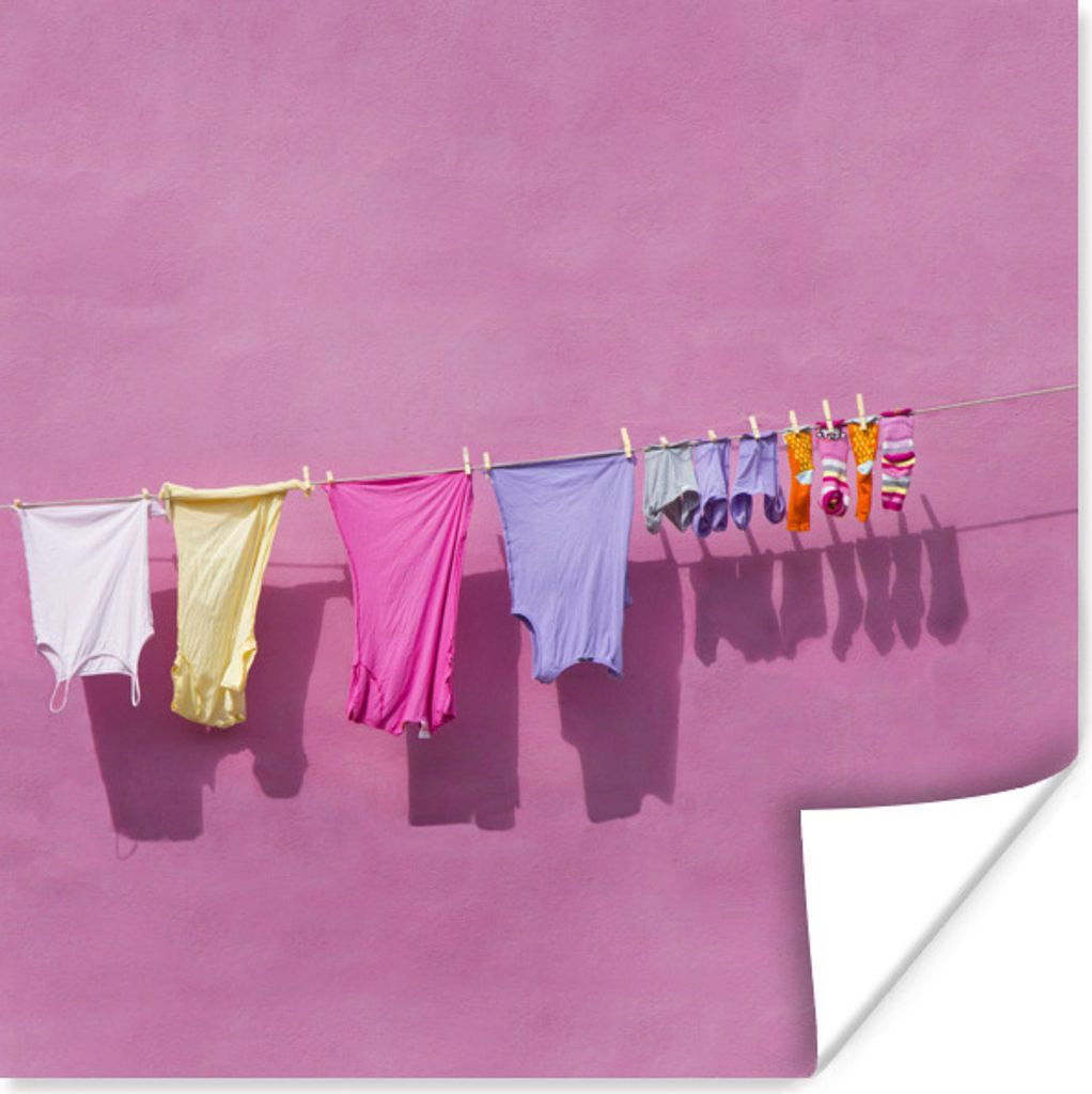 MuchoWow Poster Wäsche auf einer Wäscheleine für eine rosa Wand 75x75 cm - Wand Dekoration