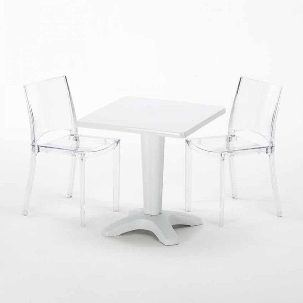 Tisch Quadratisch mit 2 Bunten Polycarbonat Outdoor Stühlen Grand Soleil Cafè