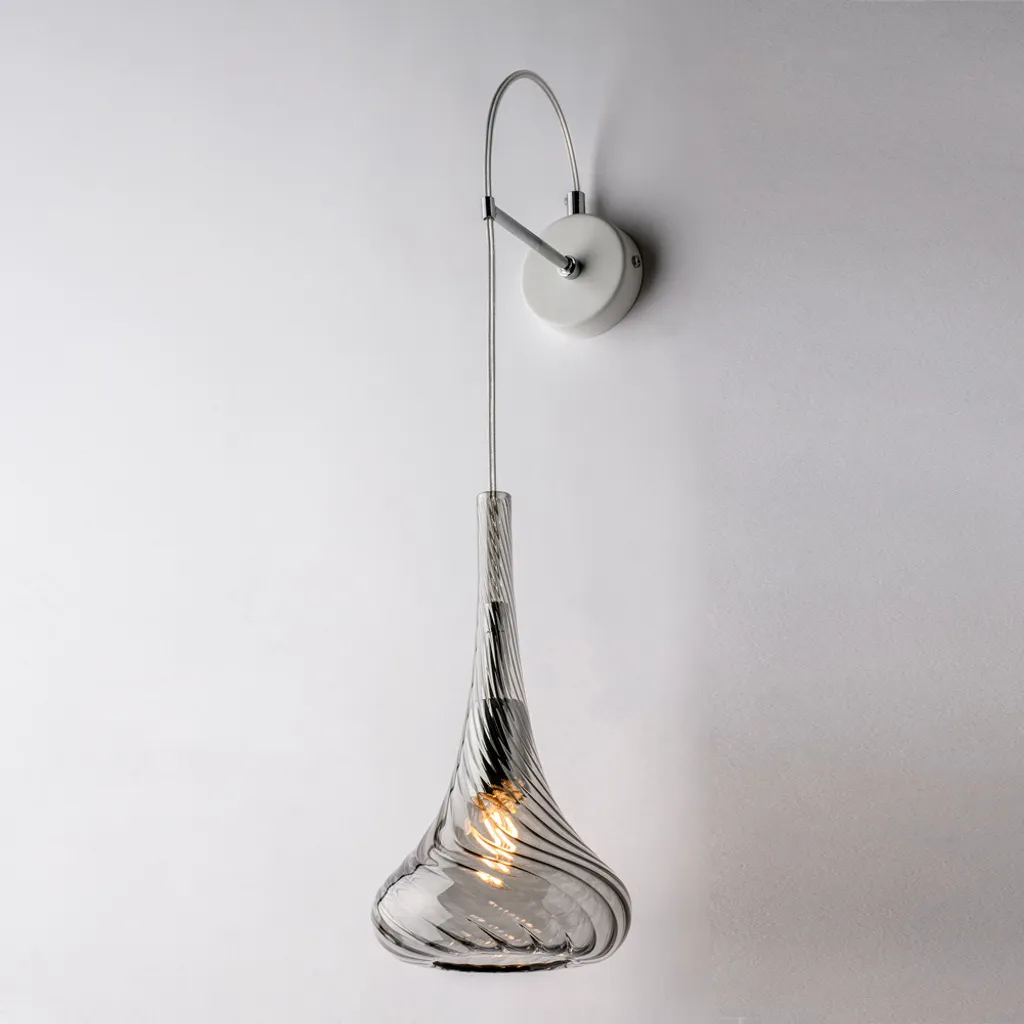 Nemesi Applique Artigianale Grigio Pyrex e Ferro - Luce d'Atmosfera
