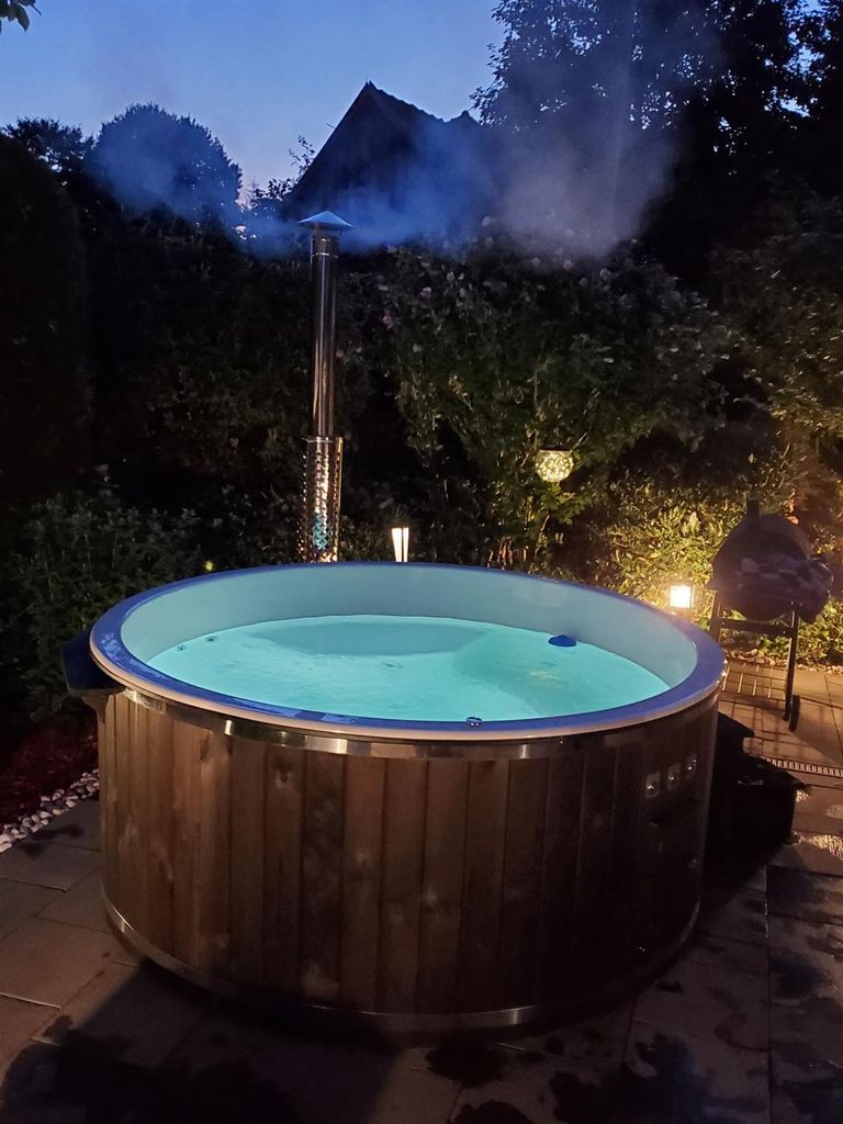 Badefass 200cm mit 30 KW Holzofen Hottube mit Abdeckung und Produktbild 21