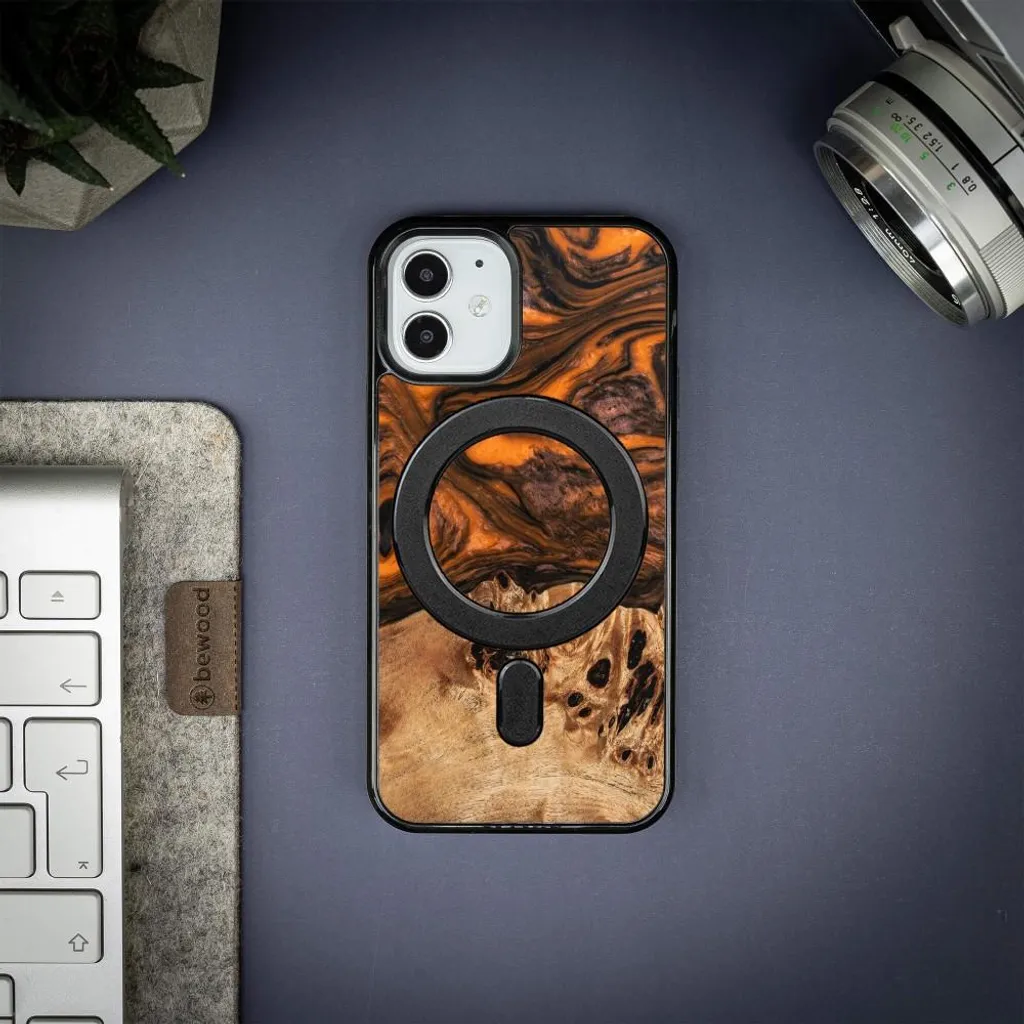 Carveit Custodia IPhone 12 Pro In Legno Nero Con Occulto Disegno E Supporto Magnetico Magsafe