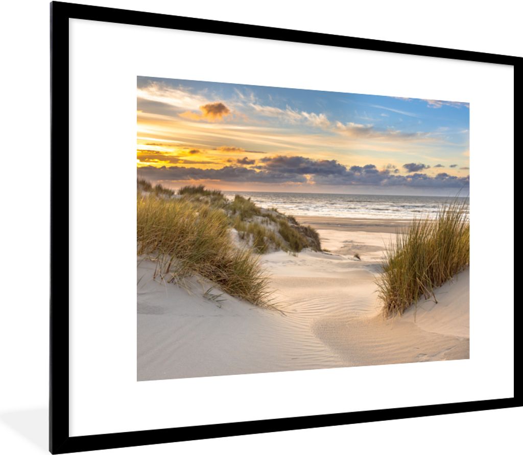 MuchoWow Gerahmtes Poster Strand - Düne - Gras - Sonnenuntergang - Meer 80x60 cm - Poster mit Schwarzem Bilderrahmen Wandposter Rahmen Foto Bild...