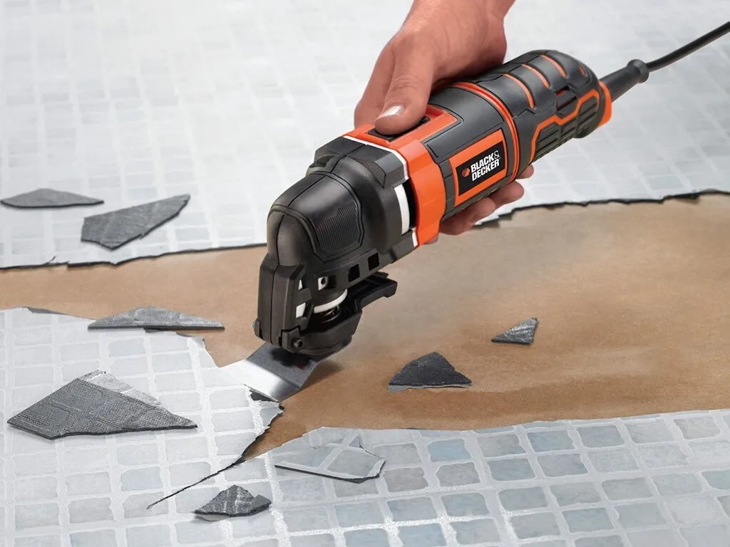 Acquista Black & Decker MT300KA-QS - Multiutensile 300W con Valigetta - 22