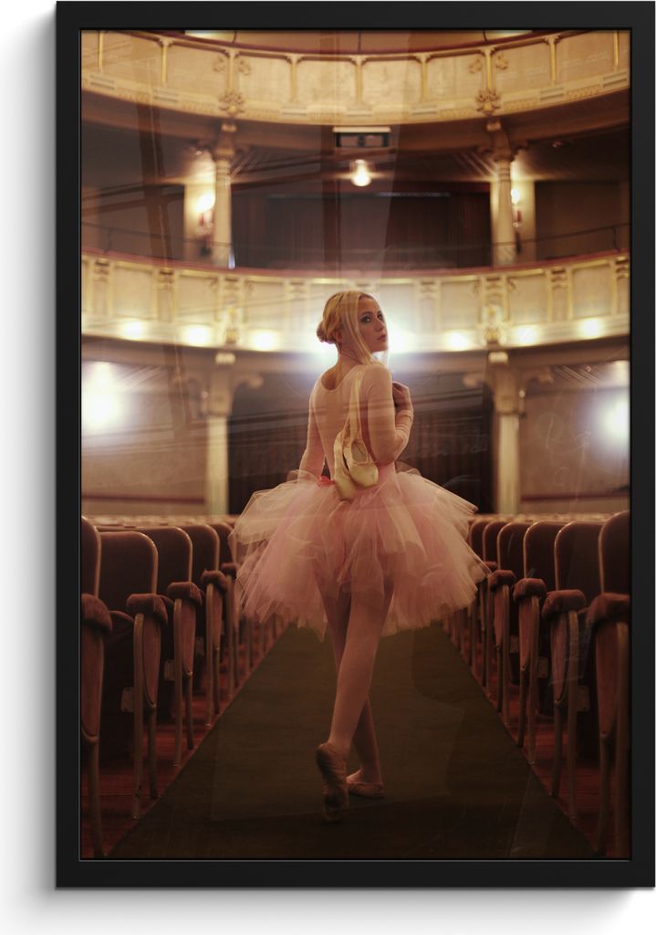 MuchoWow® MuchoWow® Gerahmtes Poster Ballerina mit rosa Produktbild 