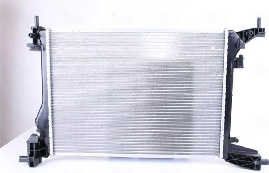 Évitez la surchauffe avec le radiateur NISSENS 606277 pour Fiat Tipo