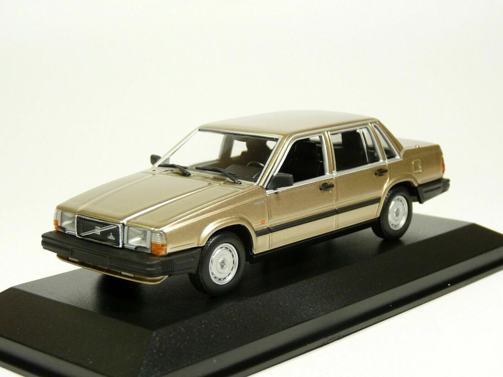 Volvo 740 GL 1986 - 1:43 - MaXichamps