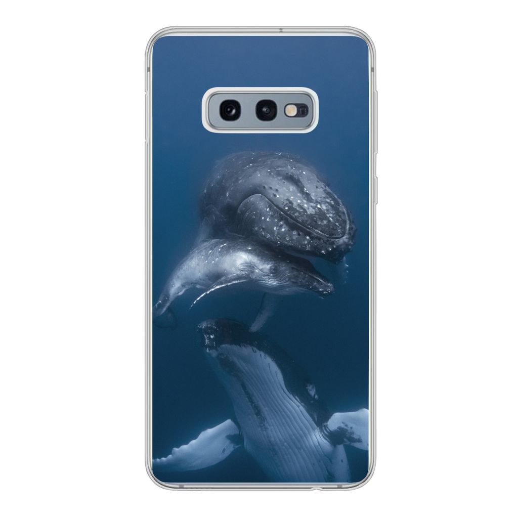 MuchoWow Handyhülle Schutzhülle Hülle für Samsung Galaxy S10e Wale - Meer - Familie Silikon Softcase Handy Hülle - Handy