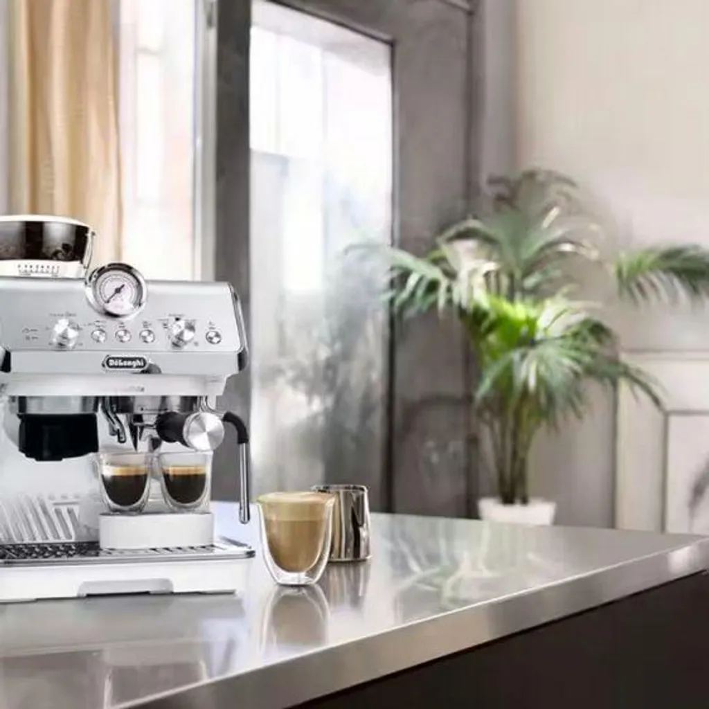 Machine espresso DeLonghi EC9155.W : un café professionnel sans effort - 18