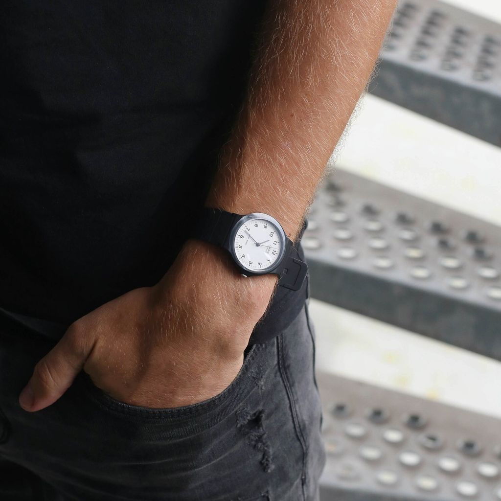 Casio Collection Uhr Herren MQ-24-7BLLEG Produktbild 3