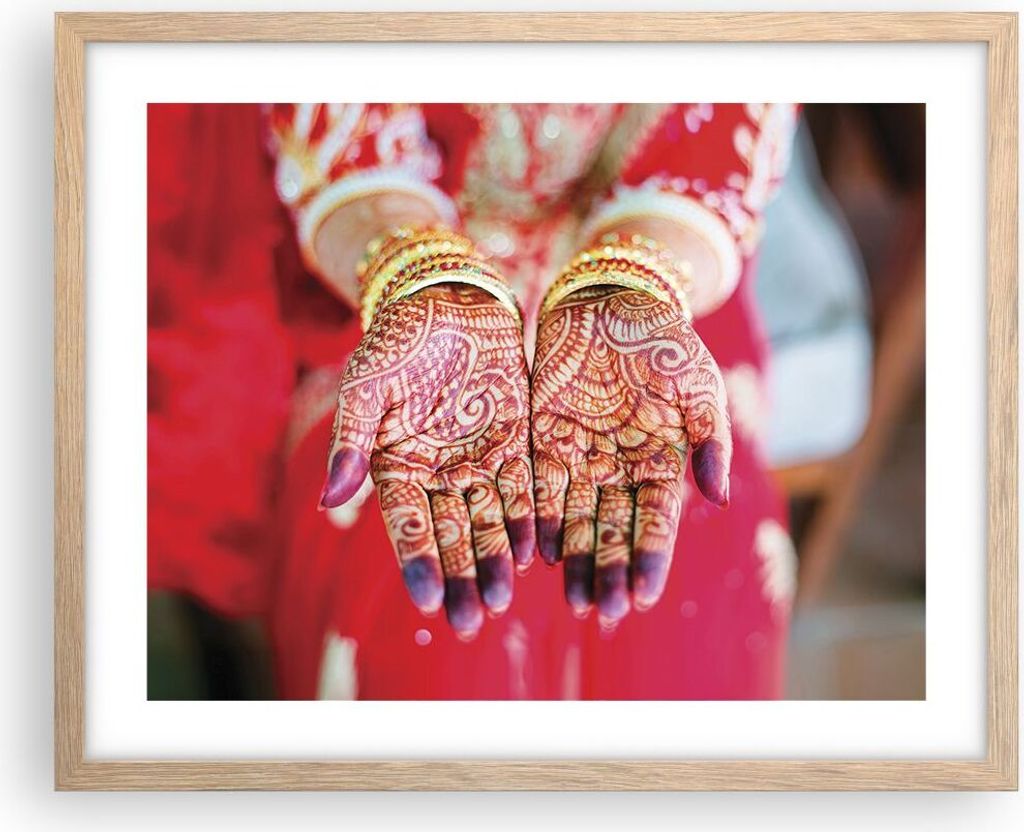 Gerahmtes Poster - Rahmen in heller Eiche - Hände orientalisch Muster - 50x40 cm - Wand Bild - Wanddeko - Wandbilder - Kunstposter - Wandposter - ...