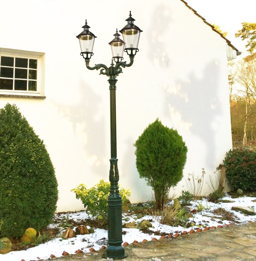 Dreiköpfige Aussenlampe Hoflampe Retro Mastlampe Eingang Landhaus - H.295 cm