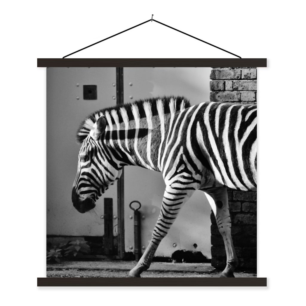 MuchoWow Textilposter Zebra - Wand - Tür - Tiere - Schwarz und weiß 120x120 cm mit schwarzem Rahmen - Aufhängungsset
