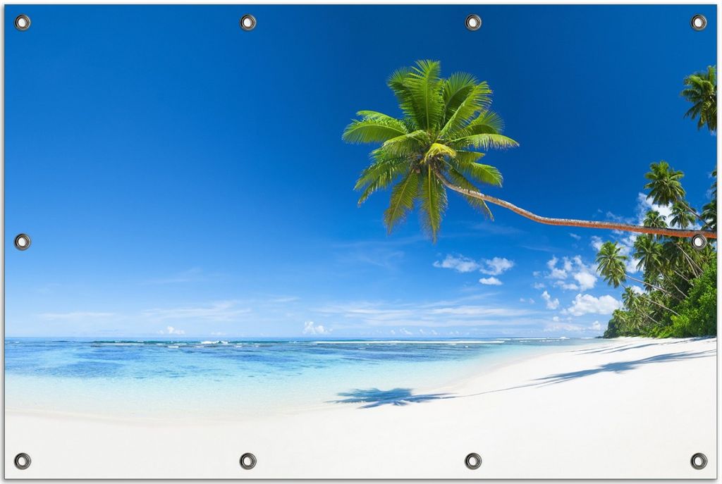 Wallario Outdoor-Poster für Garten oder Balkon, Motiv Weißer Sandstrand am Meer - Ein Traum unter Palmen, in ca. 80 x 120 cm