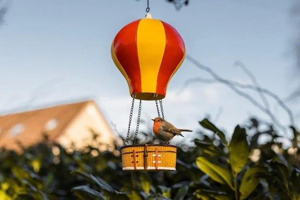 Cabane pour oiseaux extérieur avec système d'accroche pour jardinier