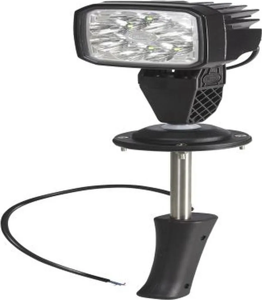 Projecteur LED HELLA puissant pour tracteur Kässbohrer
