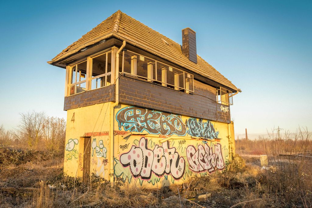 hansepuzzle 13255 - Kunst-Bahnhof Puzzle, 2000 Teile, Gebäude, 90,0 x 60,0cm mit hochwertiger Aufbewahrung, Kartonbox & Beutel