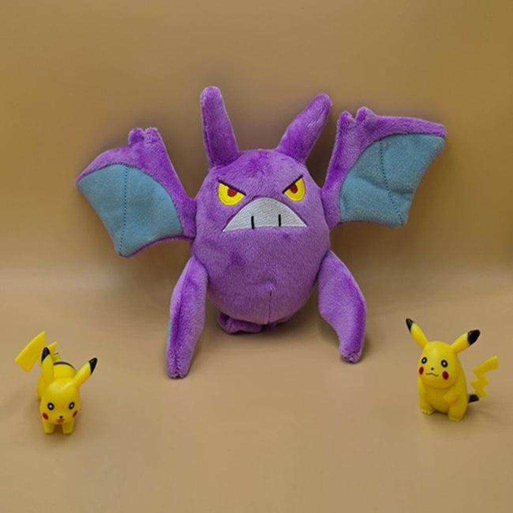 Pokemon Iksbat Kuscheltier - 22 cm Plüschtier Crobat