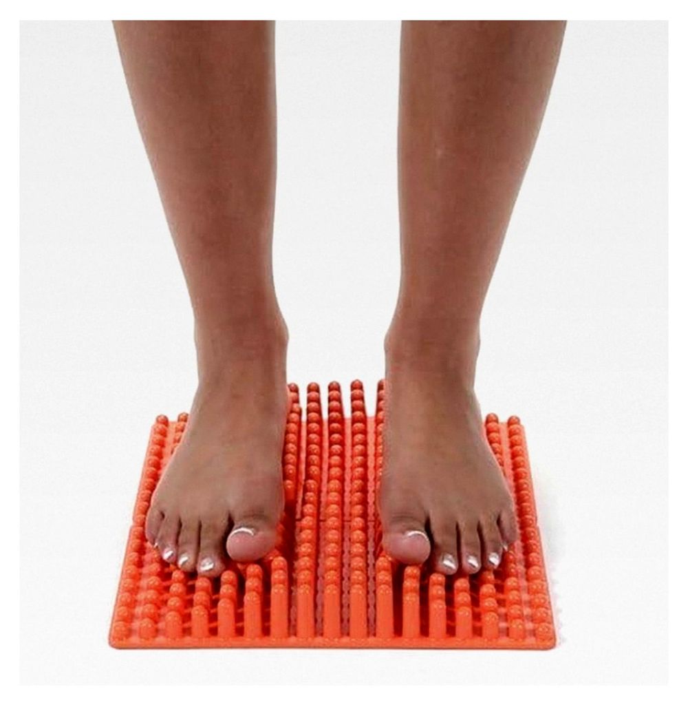 Bene Feet Mat von GYMNIC / 2 Fußmassagematten / kombinierbar oder einzeln verwendbar / Farbe: orange / Maße: 23 x 28 x 4 cm