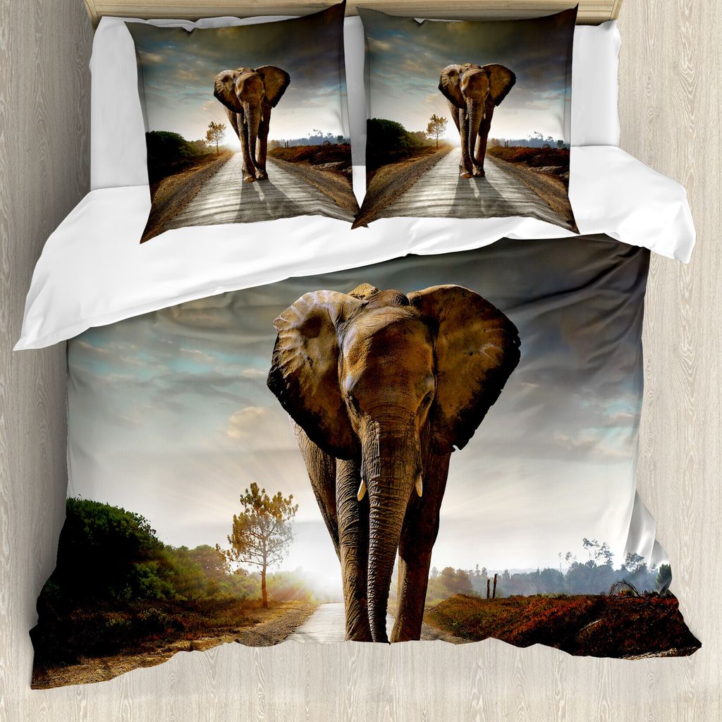 ABAKUHAUS Elefant Bettbezug, Gehen hinunter eine Straße, Milbensicher Allergiker geeignet mit Kissenbezügen, 200 cm x 200 cm - 80 x 80 cm, Mehrfa...