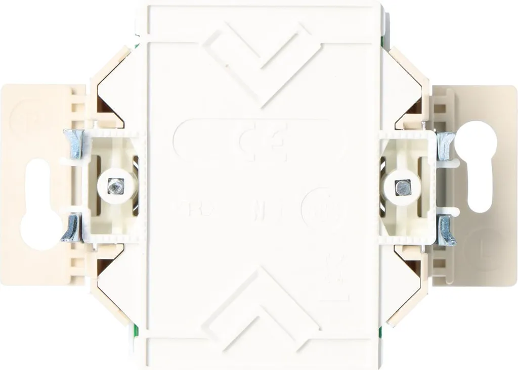 Double prise informatique UAE RJ45 Cat 5e Hager One Platform - Berker