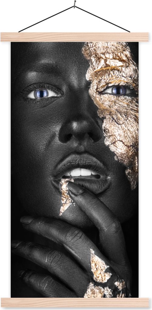 MuchoWow Textilposter Frau - Blattgold - Schwarz - Haut - Luxus 60x120 cm mit holzfarbenen Rahmen - Holz