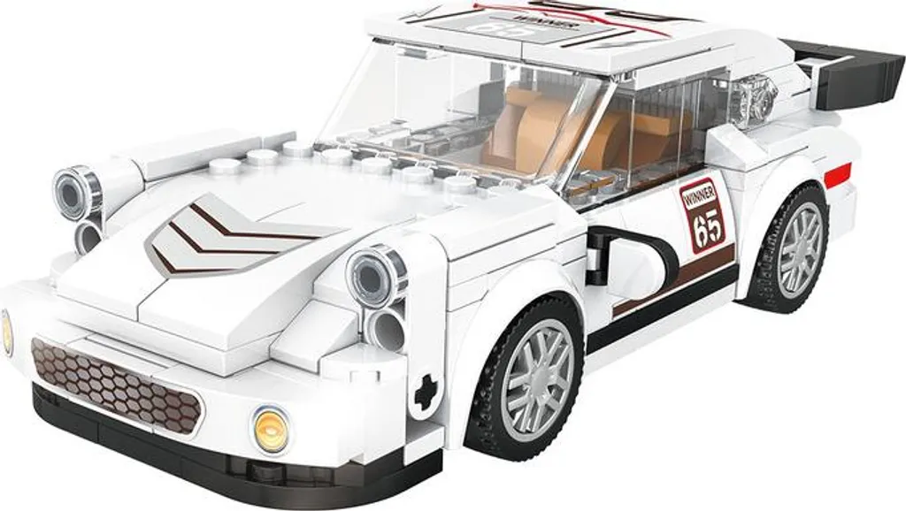 Voiture de course créative à construire avec pneus gomme et aileron
