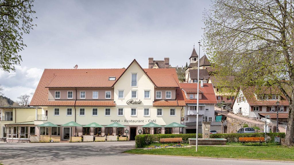 Jochen Schweizer Wellnessurlaub im Schwarzwald (Berneck) für 2 (2 Nächte); Erlebnis verschenken oder selbst erleben; Gutschein gültig für 2 Per...