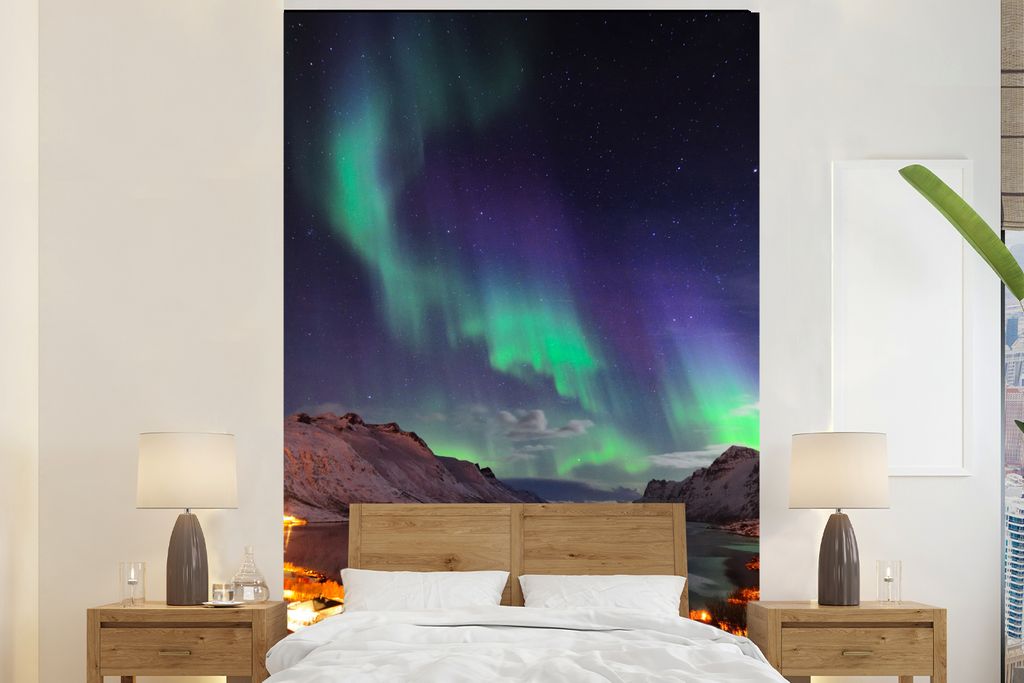 MuchoWow Fototapete für Wohnzimmer oder Schlafzimmer Wandtapete Vinyl Motivtapete Aurora - Berg - Fjord - 155x240 cm - Tapete