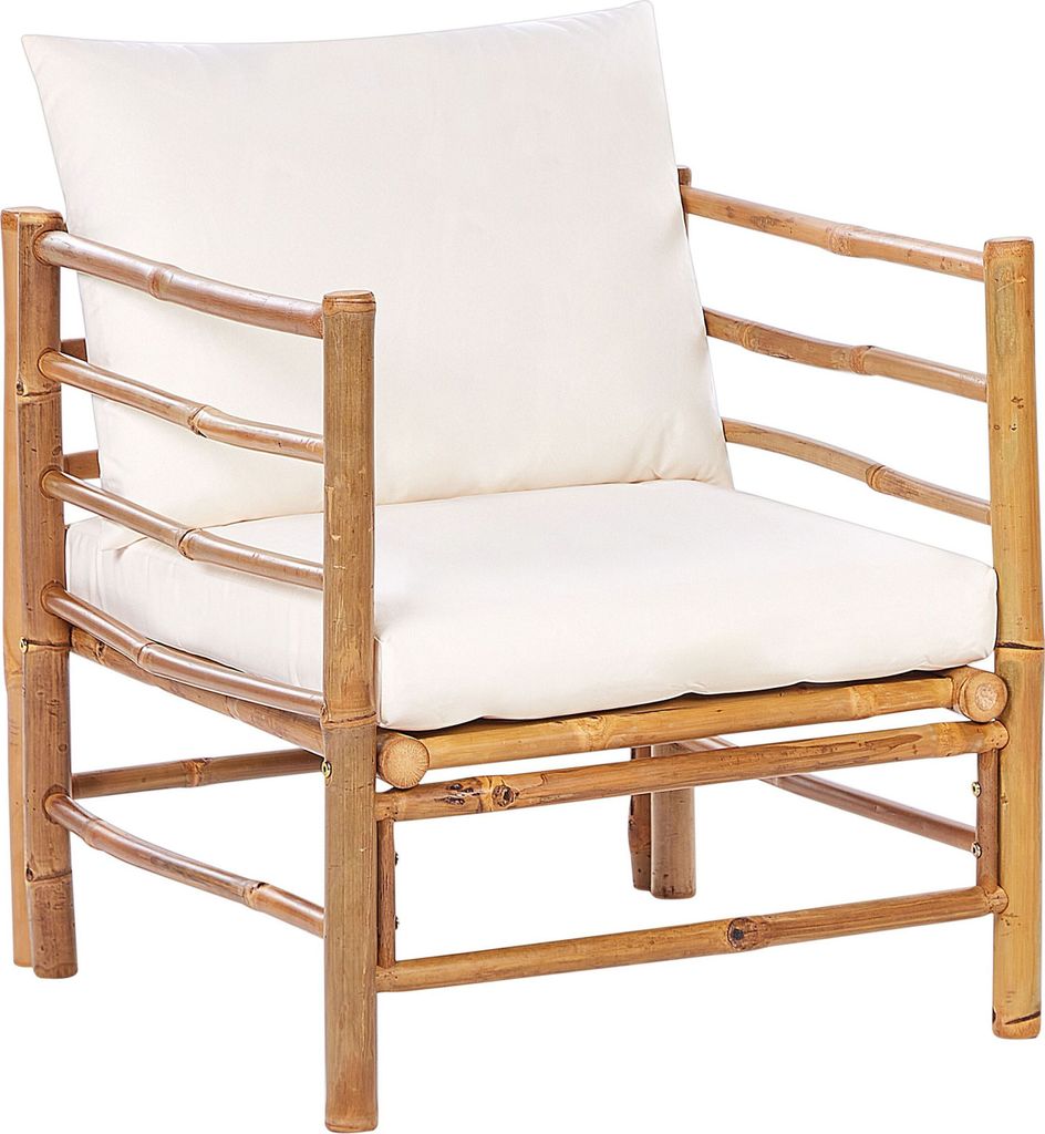 BELIANI Sessel Hellbraun und Cremeweiß Bambusholz mit Armlehnen Auflagen Kissen Boho Rustikal Modularer Gartensessel Outdoor Terrasse Ausstattung