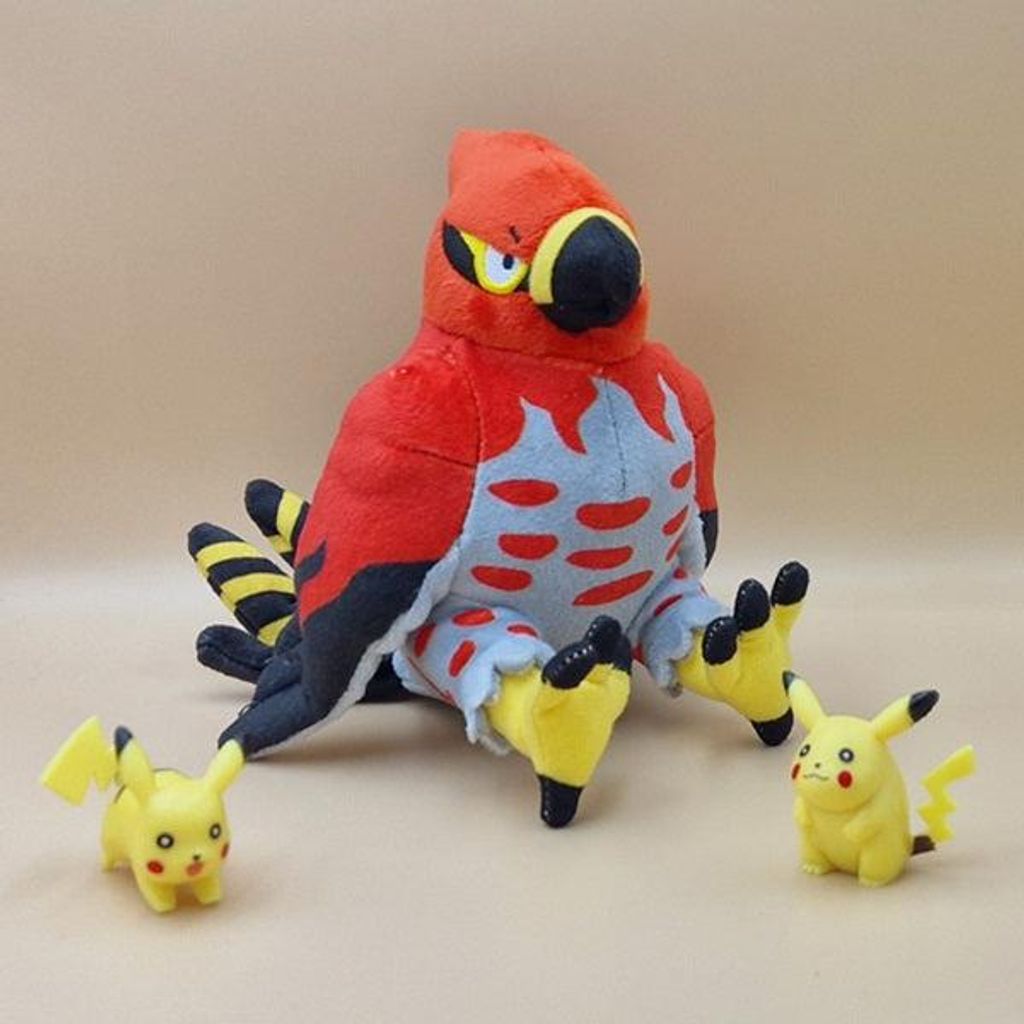 Pokemon Fiaro Kuscheltier - 19 cm Plüschtier Talonflame Produktbild 