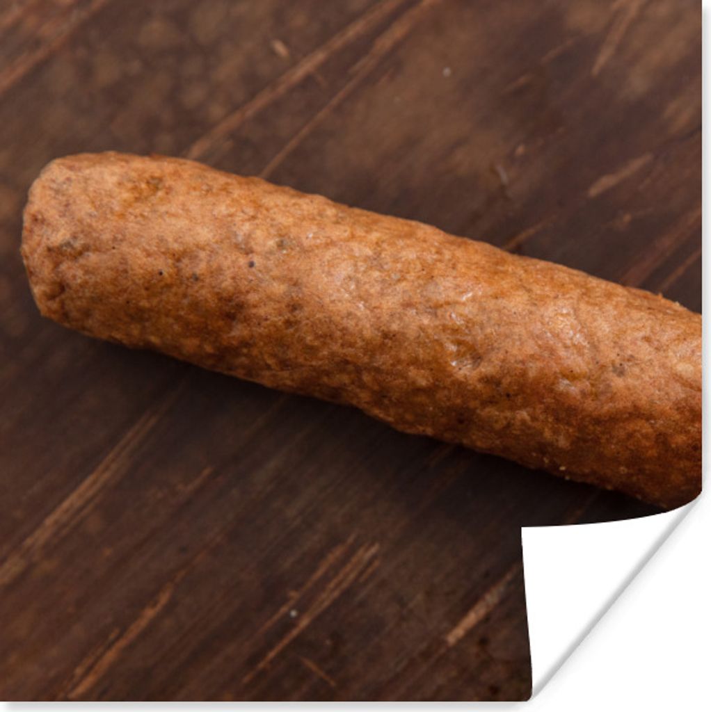 MuchoWow Poster Ein leckerer Frikandel auf einem hölzernen Hintergrund 100x100 cm - Babyzimmer