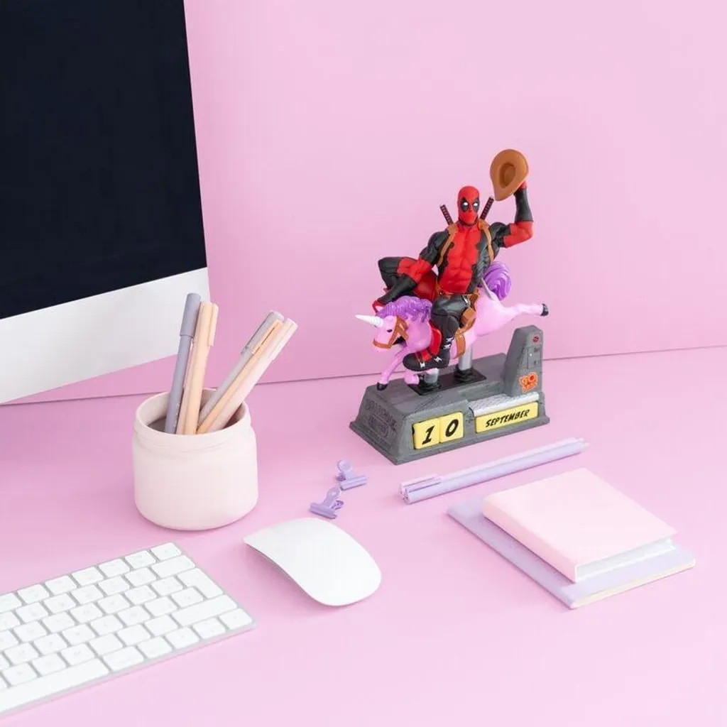 Calendrier de bureau perpétuel 3D Deadpool figurine Marvel officielle - 5