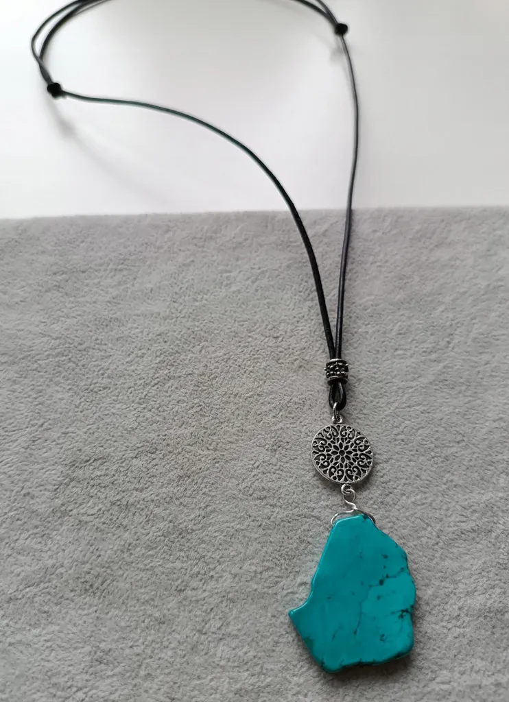 Collier long howlite bleue turquoise avec chaîne réglable de 80cm max - 4