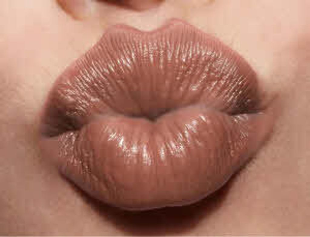 AVON Ultra Creamy Lippenstift 47 Toffee Kiss