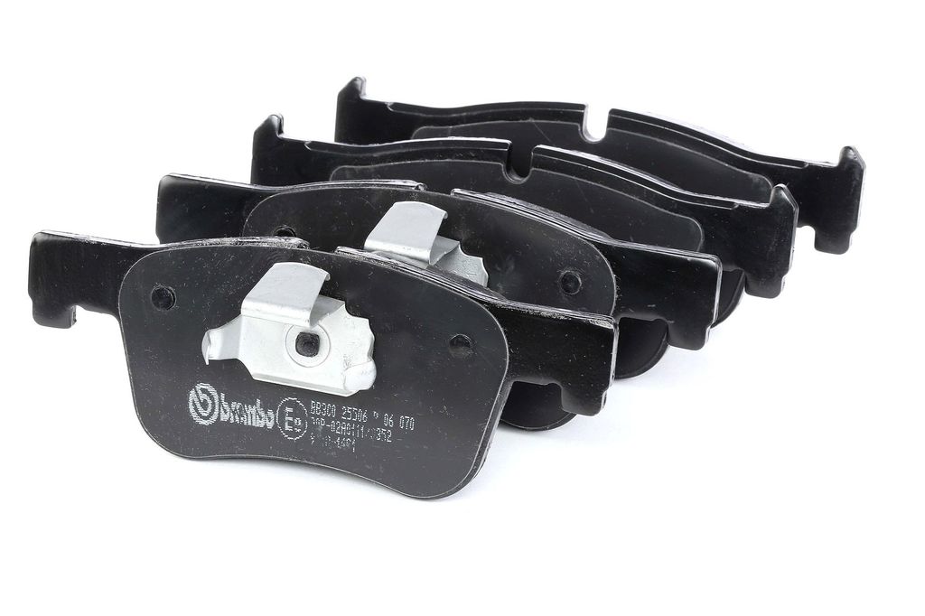 BREMBO P 06 070 Bremsbeläge Satz Vorne für BMW 1 Schrägheck Produktbild 