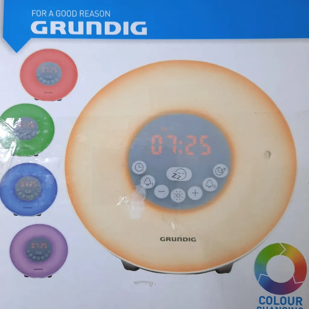 Radio-réveil Simulateur d'Aube Grundig avec Enceinte Bluetooth Intégrée