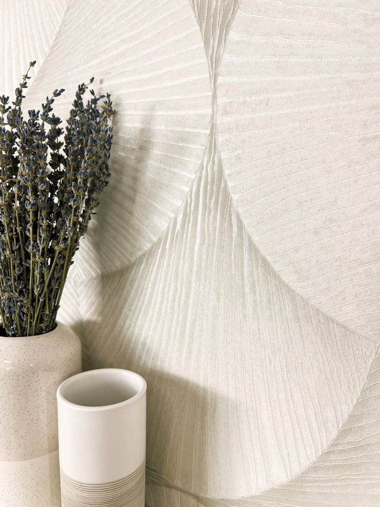 NEWROOM Tapete Taupe Vliestapete Muster - Mustertapete Glamour Grau Beige Struktur Glanz Retromuster Modern Glanztapete