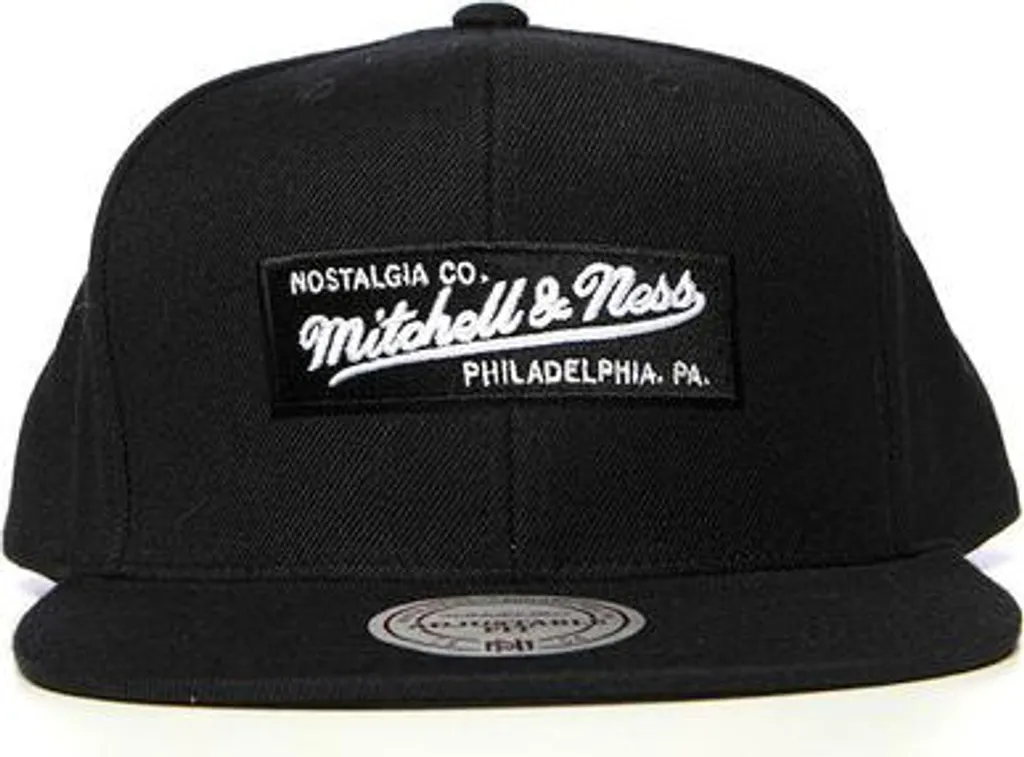 Casquette de baseball noire Snapback à logo discret Mitchell & Ness EU