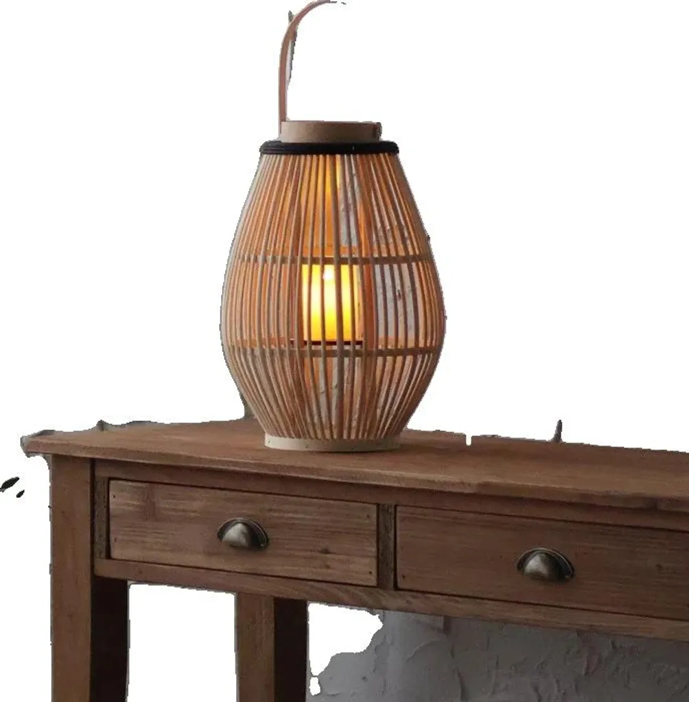 Lanterne de sol en bambou pour ambiance chaleureuse salon et chambre