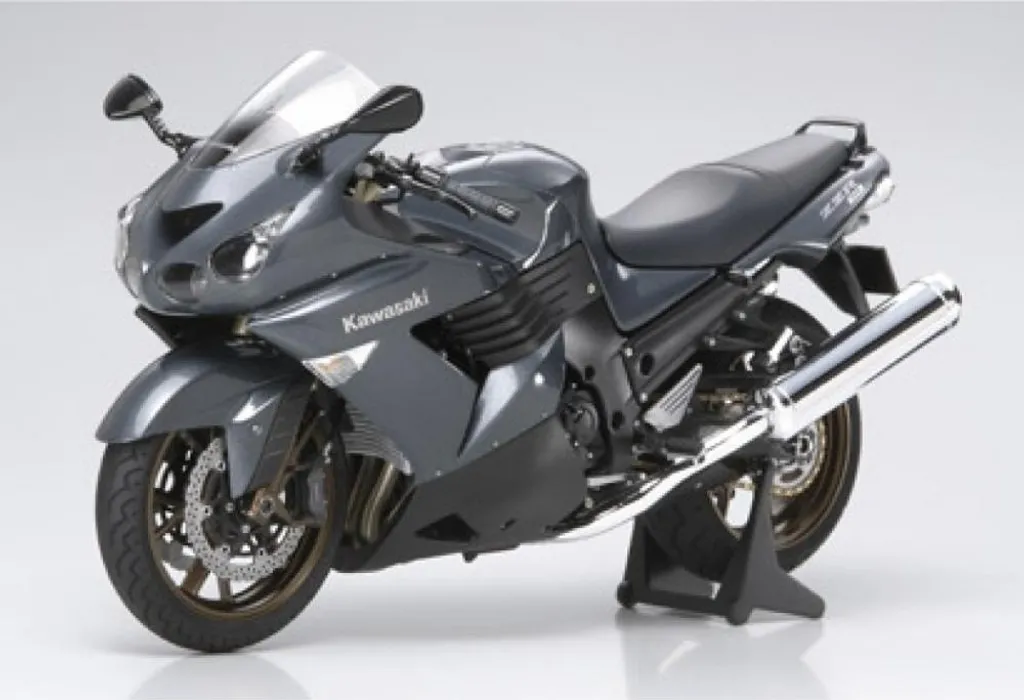 Maquette Moto Kawasaki ZZR 1400 1:12 pour Collectionneur et Modélisme