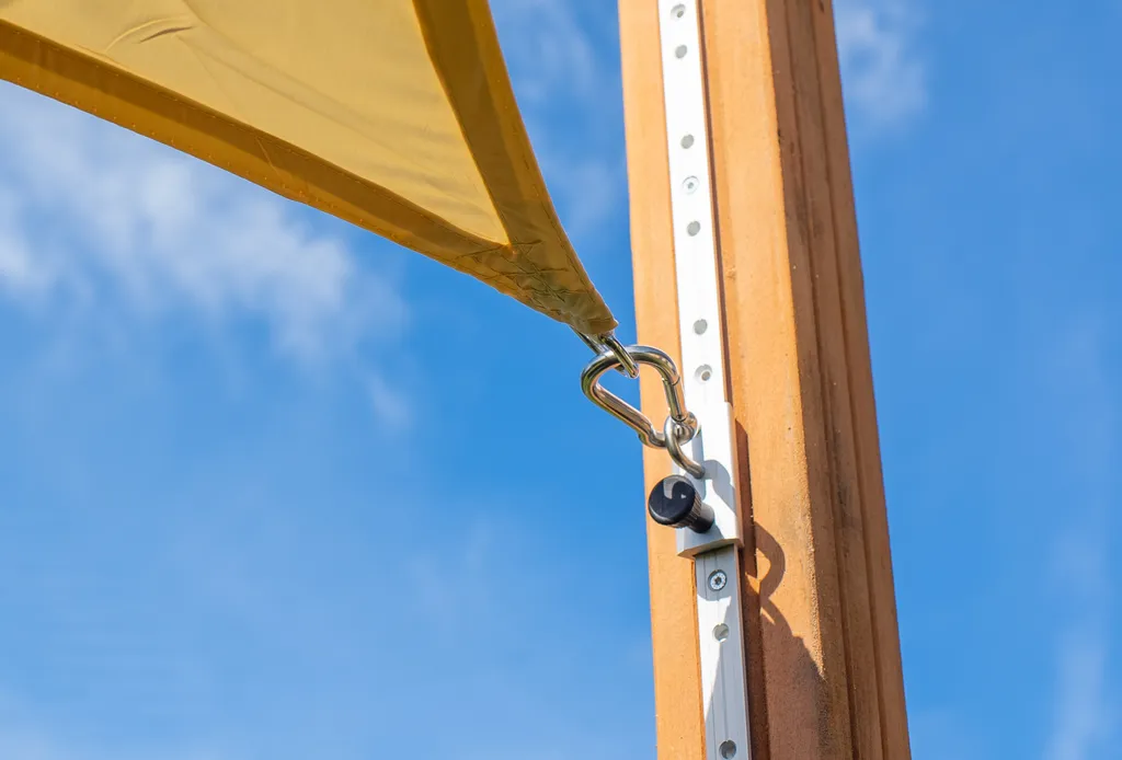 Glissière 100 cm ajustable en hauteur avec œillet de serrage intégré