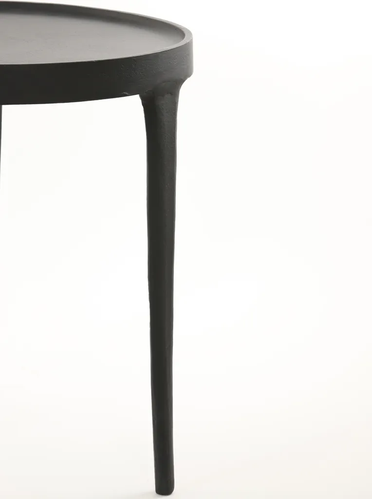 Gagnez de l'espace avec le set de 2 tables Tobias noir Light & Living - 5