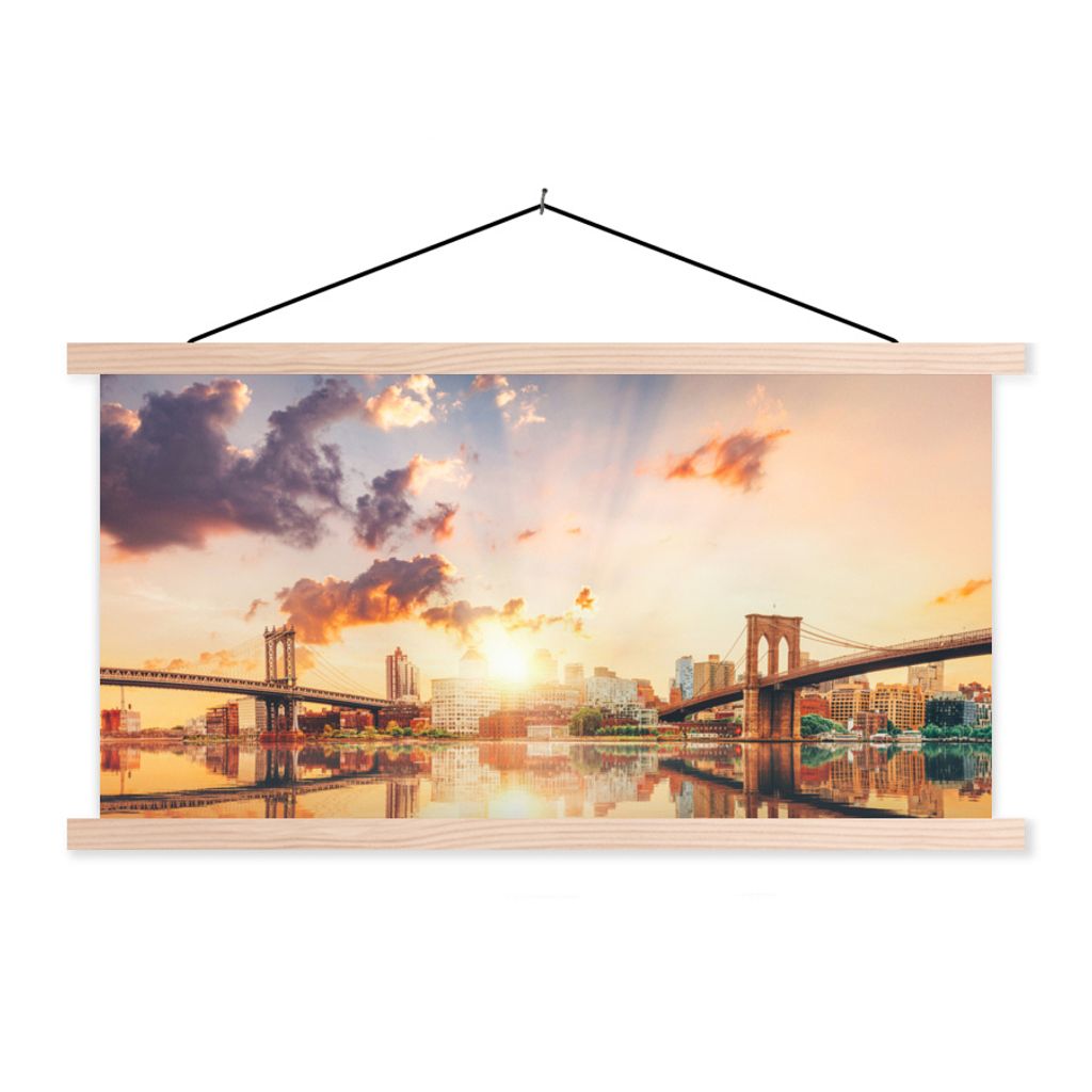 MuchoWow Textilposter New York - Brooklyn - Brücke - Sonnenuntergang 120x60 cm mit holzfarbenen Rahmen - Klemmleiste