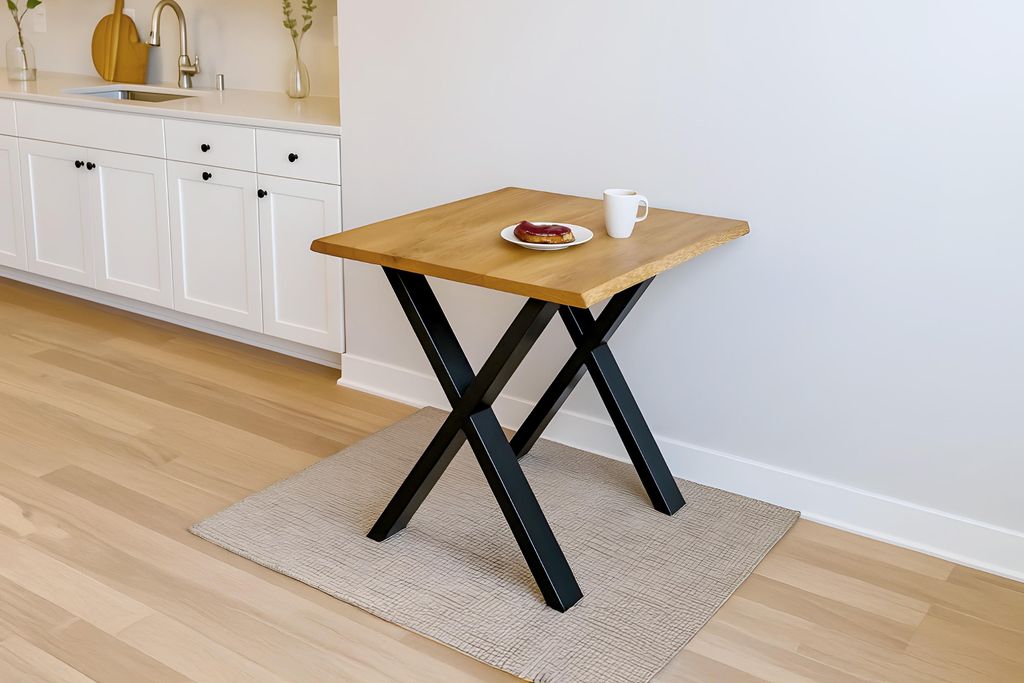 Esstisch Baumkante massiv Eiche geölt 90 x 90 cm X-Gestell schwarz SALVADOR