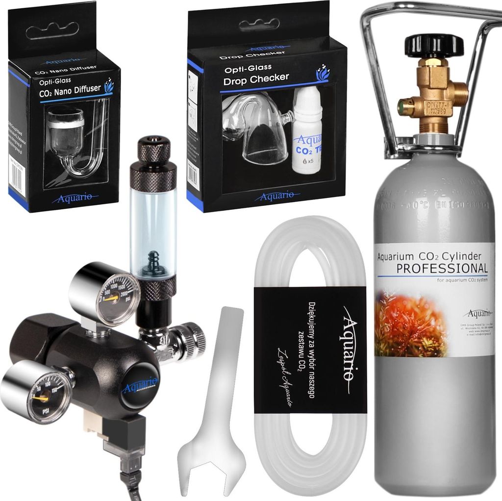 A collection of aquarium CO2 equipment is displayed against a white background.