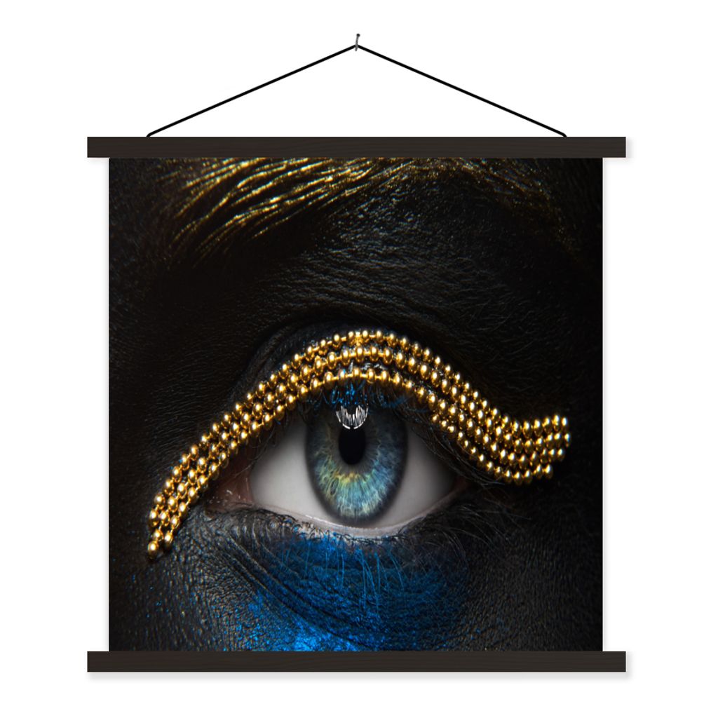 MuchoWow Textilposter Frau - Augen - Make-up - Luxus - Gold 60x60 cm mit schwarzem Rahmen - Posteraufhänger