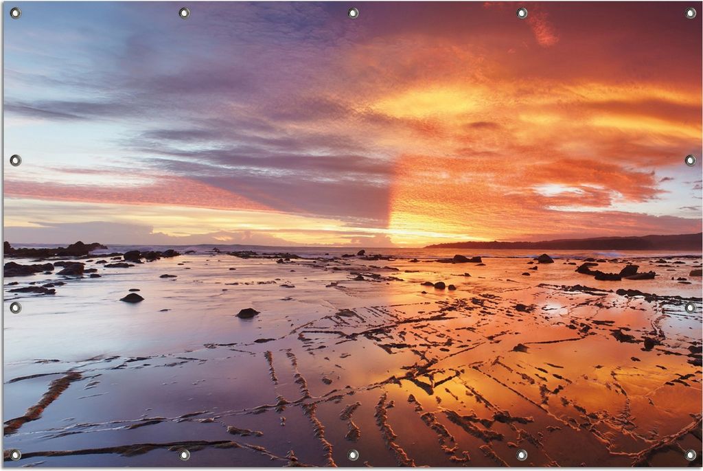 Wallario Outdoor-Poster für Garten oder Balkon, Motiv Wattwanderung am Meer bei Sonnenuntergang, in ca. 120 x 180 cm