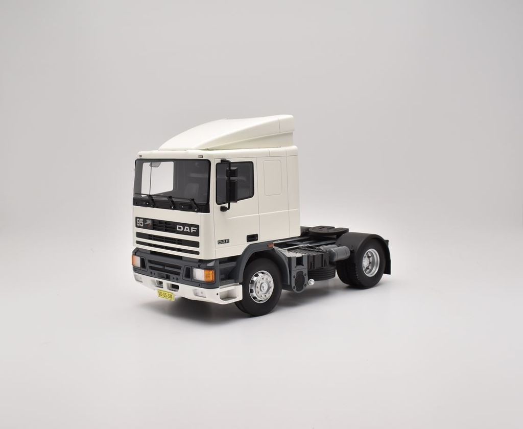 DAF 95-FT Comfort Cab - 1:18 - Scale Masters Image du produit 